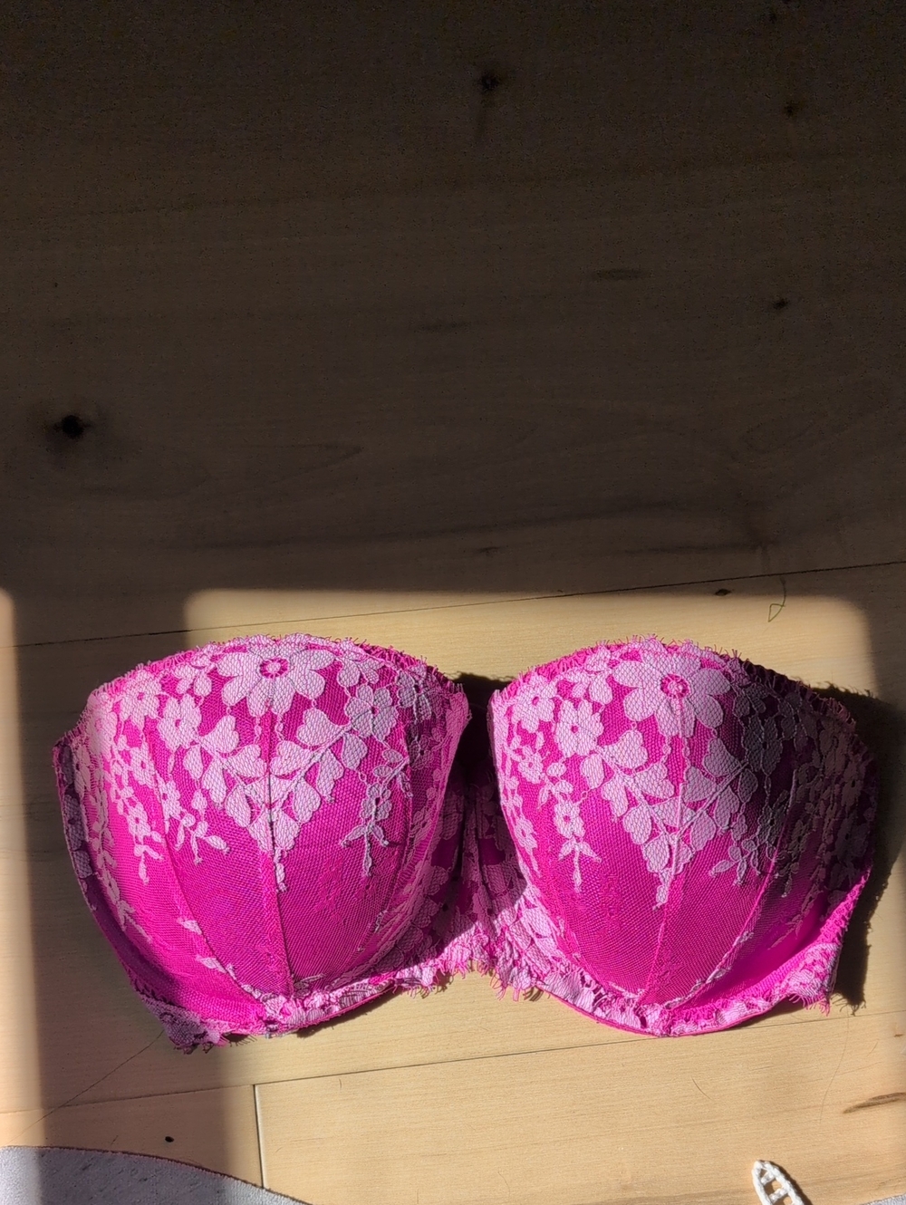 VS strapless bra